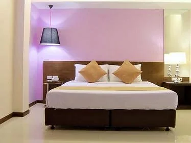 Khách sạn Grand Alpine Bangkok