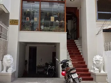 Khách sạn White Lion Nha Trang