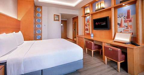 Phòng Deluxe được bày trí tiện nghi, ấm cúng