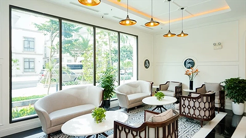 Khu vực ghế chờ tại sảnh lễ tân