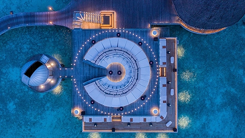 Không gian lung linh huyền ảo vào ban đêm