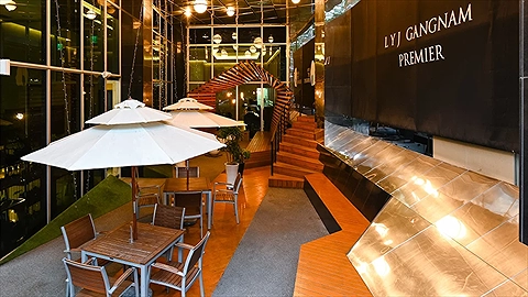 Khu vực thưởng thức coffee