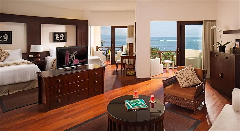 Nội thất cao cấp, thanh lịch