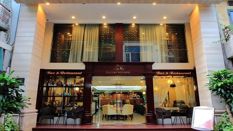 Quang cảnh bên ngoài Khách sạn