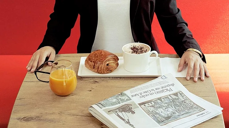 Nhà hàng phục vụ ẩm thực quốc tế