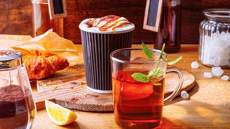 Nhà hàng phục vụ ẩm thực quốc tế