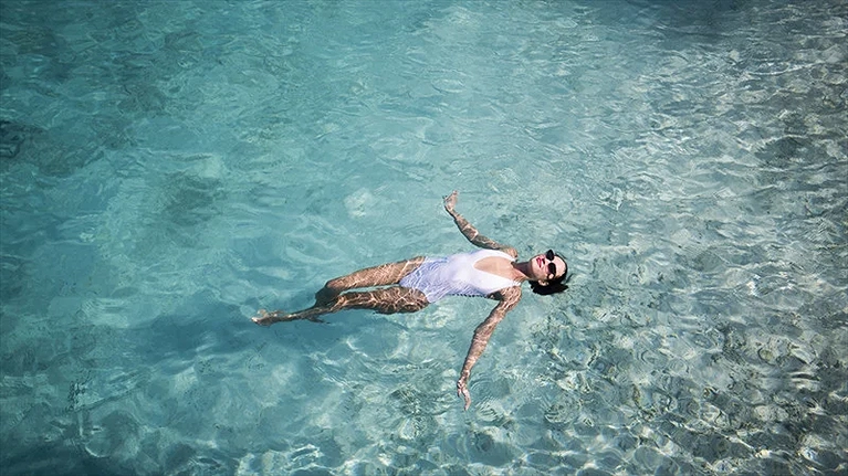 Đắm mình trong làn nước mát lành