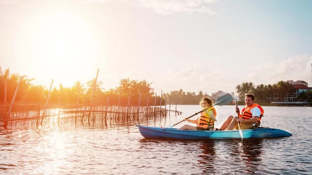 Hoạt động trèo thuyền Kayak