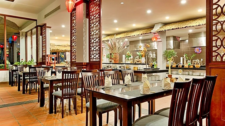 Nhà hàng Rồng Đỏ