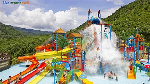 Công viên nước Núi Thần Tài