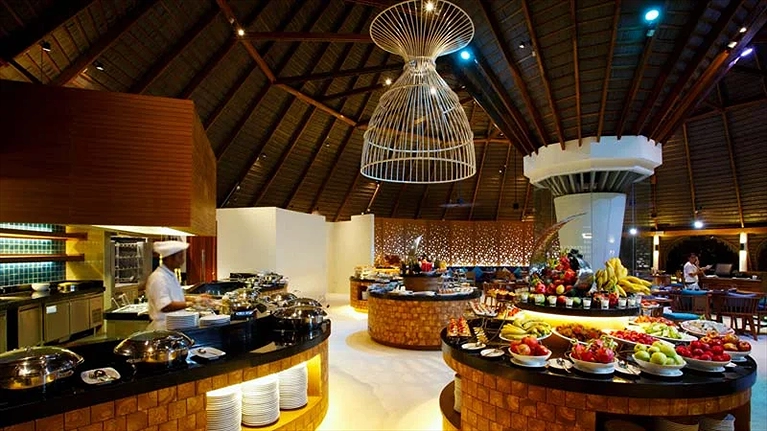 Quầy buffet tiêu chuẩn quốc tế đa dạng sự lựa chọn ẩm thực