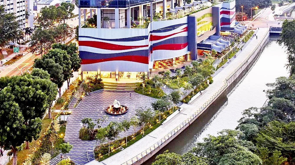 Toàn cảnh