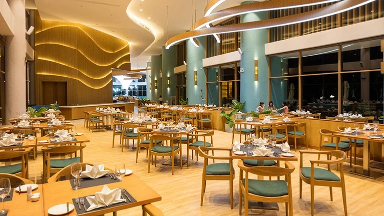 Nhà Hàng Terrace Bay