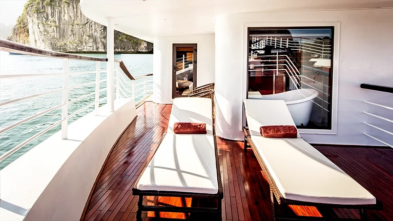 Khu vực ban công phòng Tresury Suite