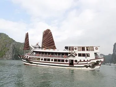 Garden Bay Luxury Cruise