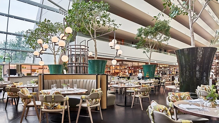 Không gian nhà hàng sang trọng