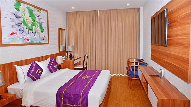 STANDARD DOUBLE ROOM - RIVER VIEW