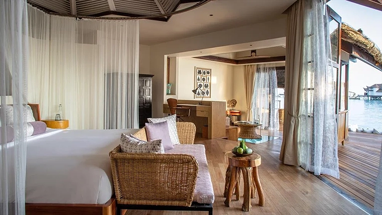 Infinity Pool Ocean Villa with Slide