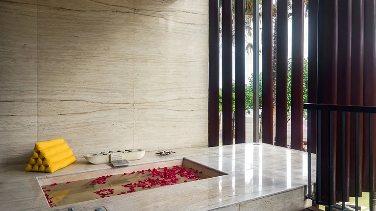 Room Seminyak Suite Jacuzzi