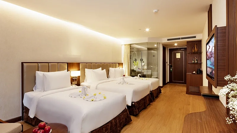 Deluxe Partial Sea View