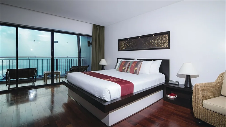 Deluxe Two Bedroom Family Suite