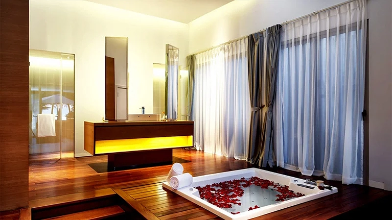 Three Bedrooms Beachfront Villa