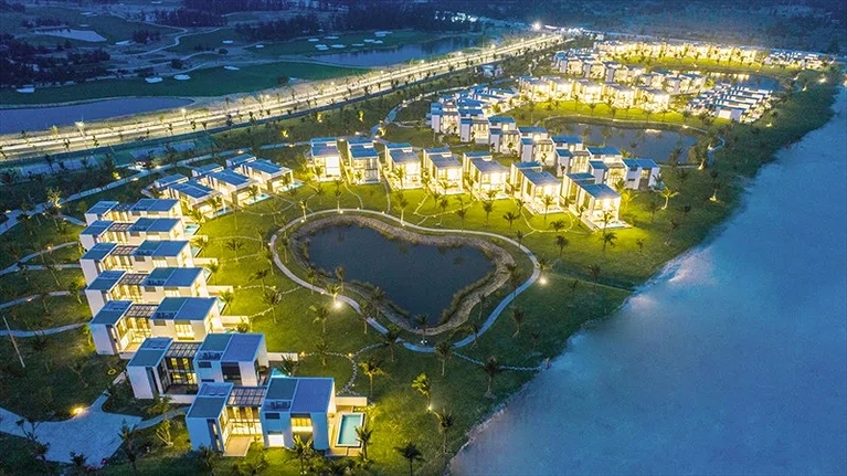 Khu vực Villa về đêm