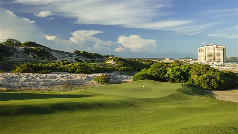 Khu vực chơi Golf