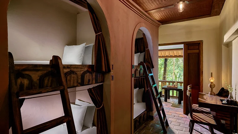 Giường nằm "Tổ kén" riêng biệt