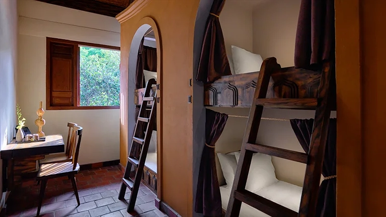 Giường nằm "Tổ kén" riêng biệt