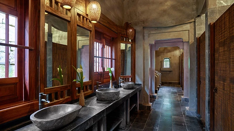 Toilet ở khu vực công cộng