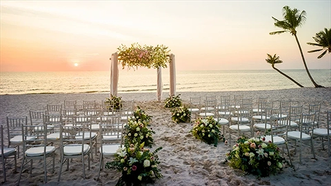 Tiệc cưới tại bãi biển