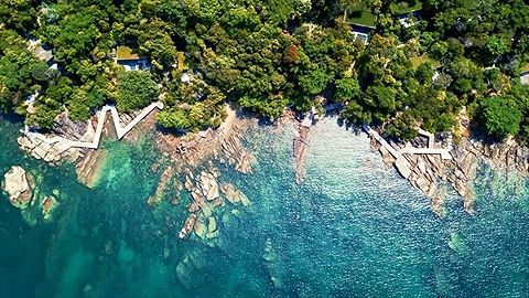 Làn nước biển trong xanh vô cùng lý tưởng