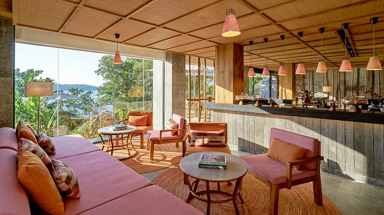 Quầy thức ăn nhẹ và kem nhiệt đới