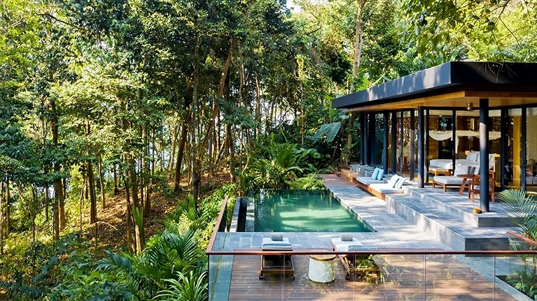 Hồ bơi vô cực tuyệt đẹp ngay trước phòng ngủ