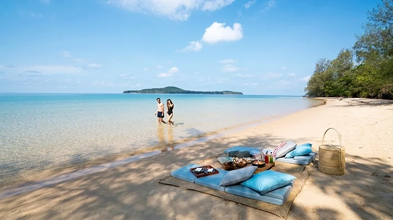 Một buổi picnic ngay bên bờ biển cũng là một ý tưởng thú vị