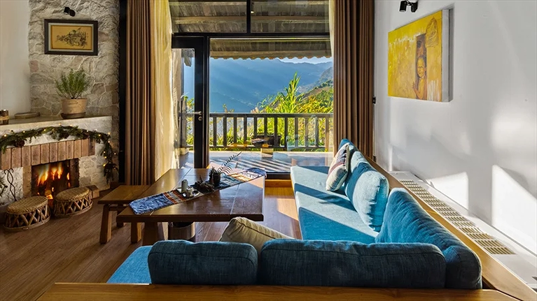 Phòng khách Villa quây quần ấm cúng