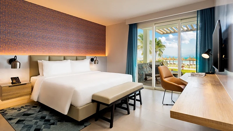 Căn Pavillion sát biển