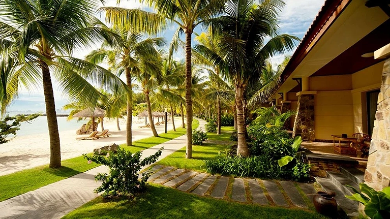 Ấn tượng với phòng nghỉ Beachfront chỉ vài bước đến bãi biển