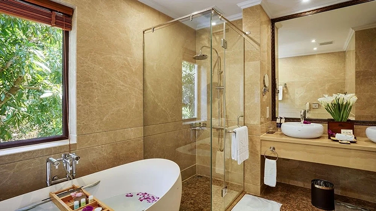 Bồn tắm chất liệu đẳng cấp