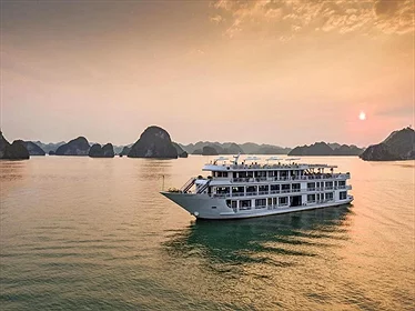 Du thuyền Alisa Hạ Long