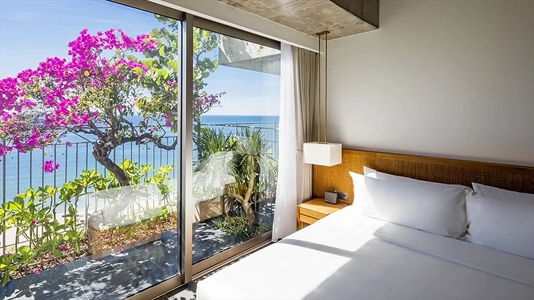 Thiên Điểu - Deluxe Ocean Front with Balcony