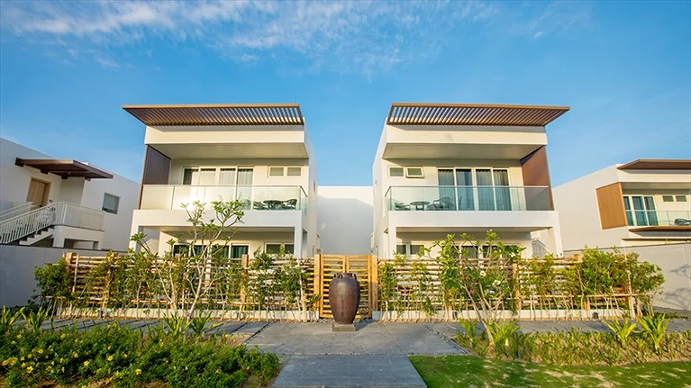 Căn Pavillion hướng biển