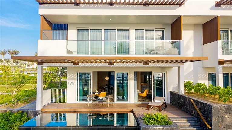 Căn Pavillion hướng biển