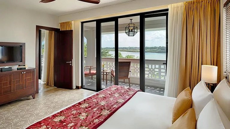Executive Suite River View