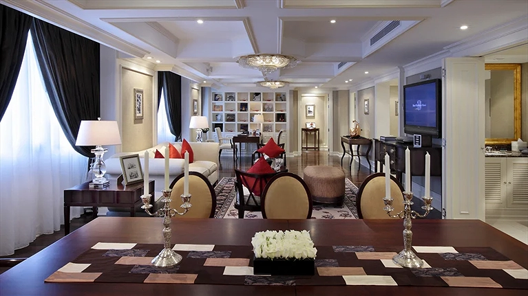 Grand Prestige Suite