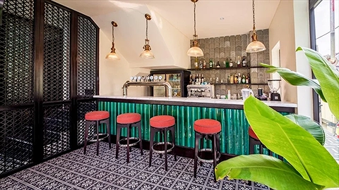 Khu vực quầy bar