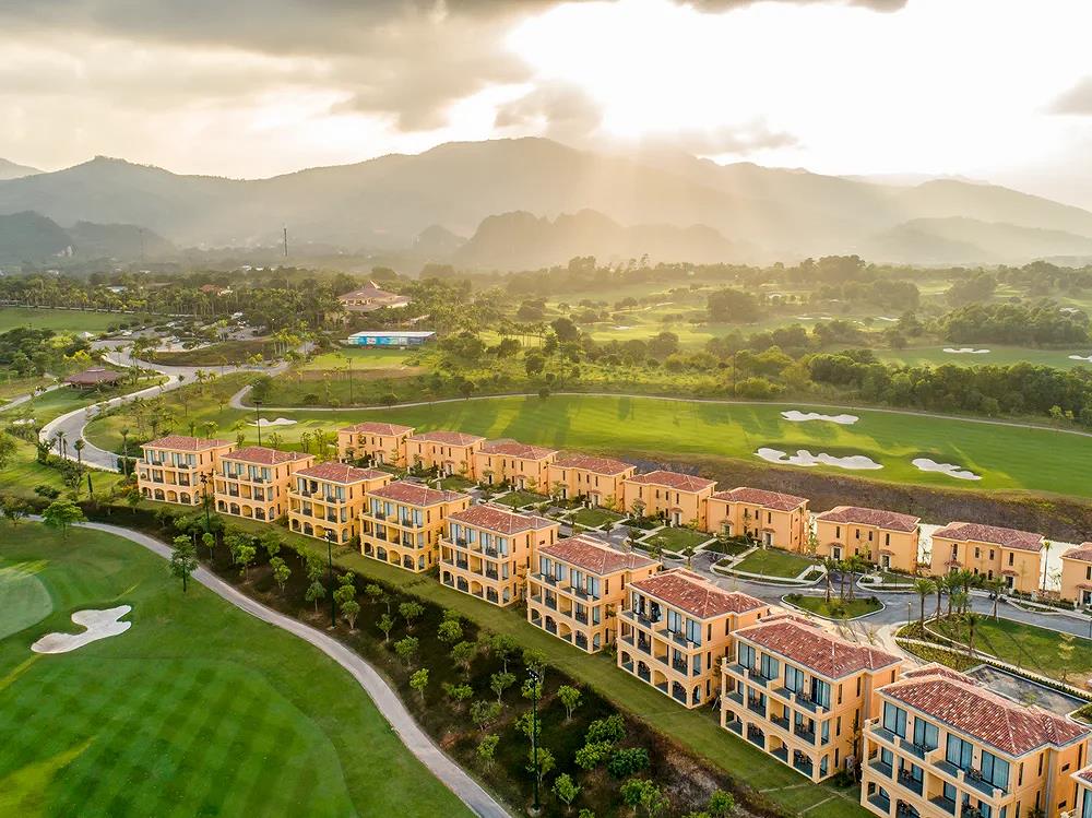 Wyndham Skylake Resort & Villas Hà Nội