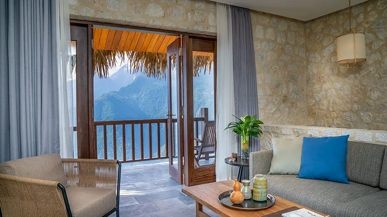 Phòng khách riêng của hạng phòng Deluxe Suite Bungalow
