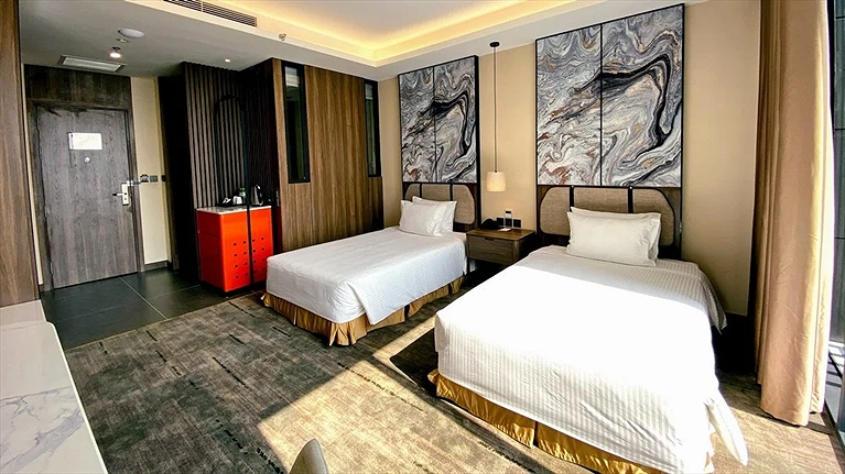 Deluxe City View Twin